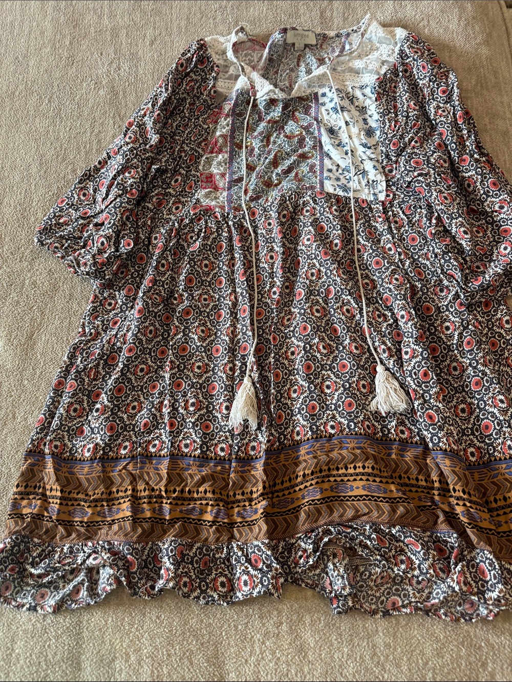 Umgee Boho Floral Tunic Dress in Black, Red & Cream with Tassels